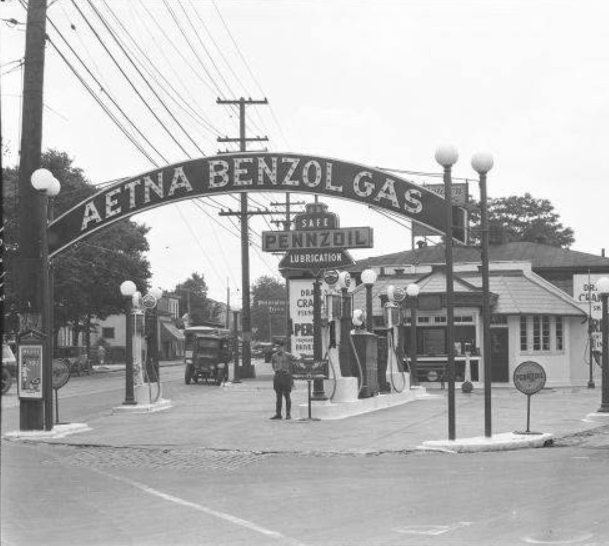 Bardstown Road and Baxter Avenue facing south, 1929